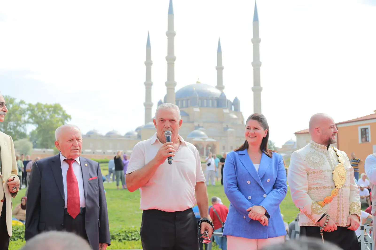 665 YILLIK EFSANE: KIRKPINAR YAĞLI GÜREŞLERİ’İNDE AĞA KARŞILAMA TÖRENİ GERÇEKLEŞTİRİLDİ galeri görseli